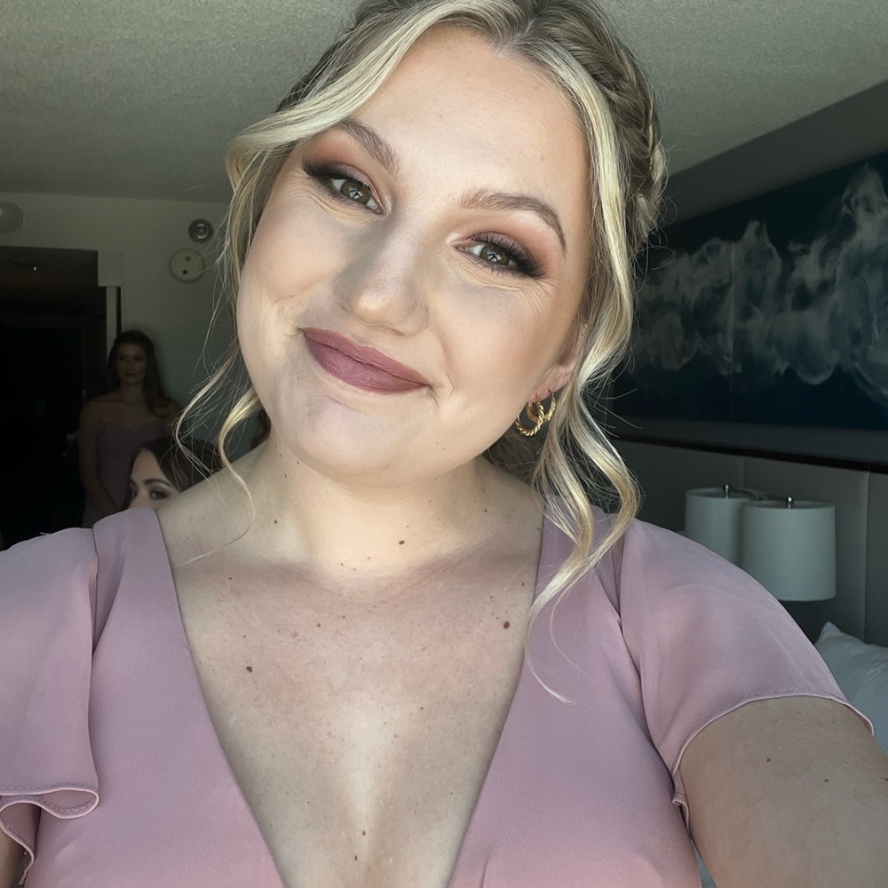 Meet your Posher, Lindsey